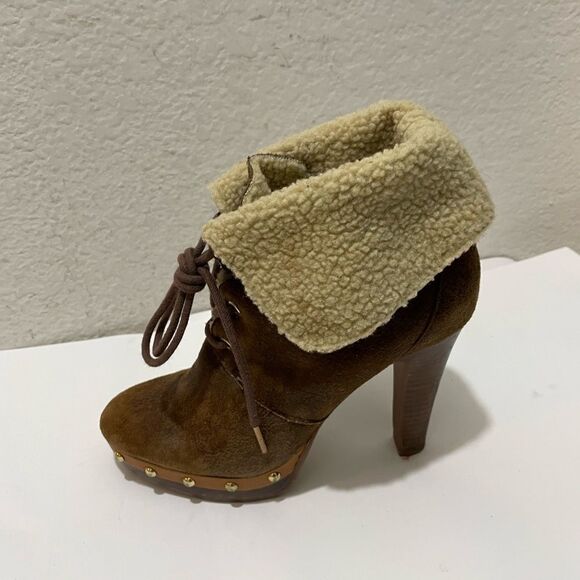 Michael Kors Platform  Lara Studded Ankle Boots Faux Shearling size 6 - Picture 2 of 14